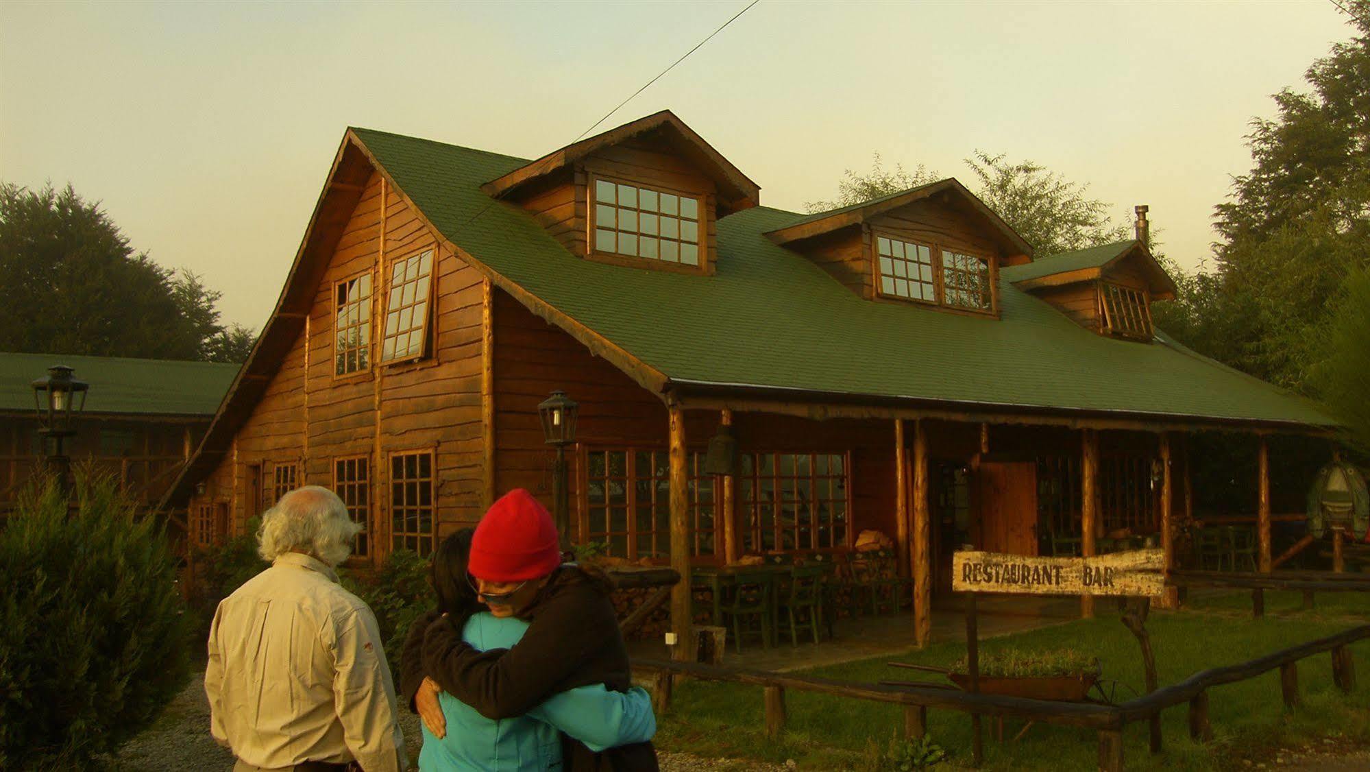 Hotel El Barranco Futaleufu Luaran gambar
